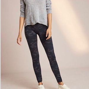 SPANX Look At Me Now Seamless Leggings -Black Camo